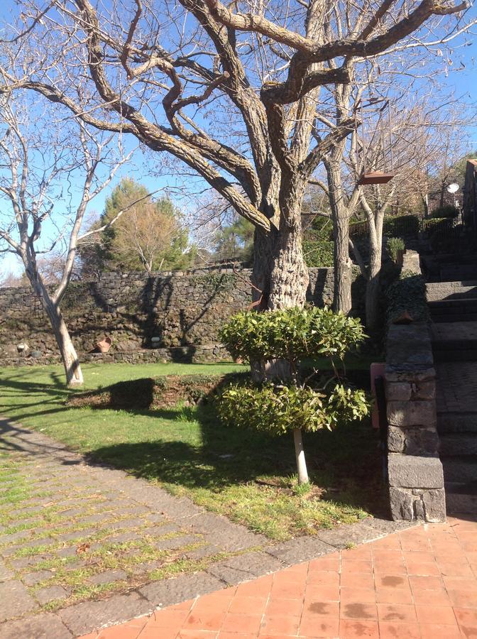 Le Cisterne Dell'Etna Hotel Calcerana-Marina Exterior photo