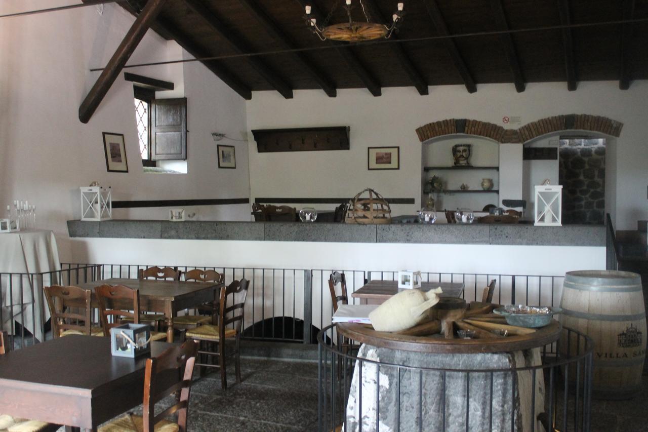 Le Cisterne Dell'Etna Hotel Calcerana-Marina Exterior photo